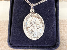 Charger l&#39;image dans la galerie, Saint Margaret Of Scotland Silver Pendant With Chain