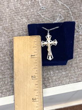 Charger l&#39;image dans la galerie, Gold Filled And Silver Crucifix And Chain