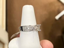 Load image into Gallery viewer, Natural Diamond Engagement Ring Mounting 0.46 Carats