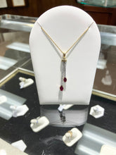 Laden Sie das Bild in den Galerie-Viewer, Natural Ruby And Diamond Gold Pendant