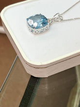 Laden Sie das Bild in den Galerie-Viewer, Blue Topaz And Diamond White Gold Pendant