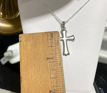 Cargar imagen en el visor de la galería, Sterling Silver Cross And Chain