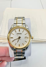 Load image into Gallery viewer, Men&#39;s Seiko Gold And Silver Stainless Steel Watch