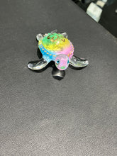 Cargar imagen en el visor de la galería, Island Pearl Turtle Glass Figurine