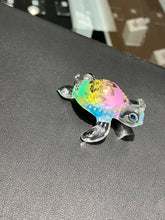 Cargar imagen en el visor de la galería, Island Pearl Turtle Glass Figurine