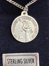 Laden Sie das Bild in den Galerie-Viewer, Saint Anthony And Saint Francis Silver Pendant And Chain