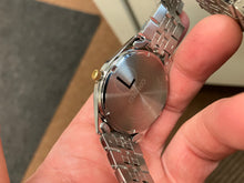 Laden Sie das Bild in den Galerie-Viewer, Seiko Two Tone Stainless Steel Watch With Grey Dial