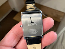 Laden Sie das Bild in den Galerie-Viewer, Seiko Stainless Steel Watch With Black Leather Strap