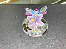 Cargar imagen en el visor de la galería, Dragon Fly, Lavender Lily Glass Figurine