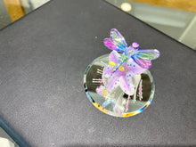 Cargar imagen en el visor de la galería, Dragon Fly, Lavender Lily Glass Figurine