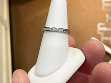 Cargar imagen en el visor de la galería, Channel Set Diamond Wedding Ring 0.25 Carats