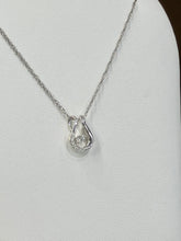 Cargar imagen en el visor de la galería, Silver Shimmer Diamond Pendant