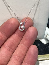 Cargar imagen en el visor de la galería, Silver Shimmer Diamond Pendant
