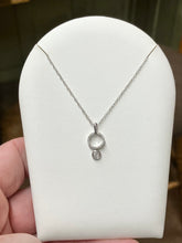 Cargar imagen en el visor de la galería, Silver Diamond Pendant