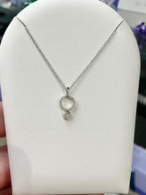 Cargar imagen en el visor de la galería, Silver Diamond Pendant