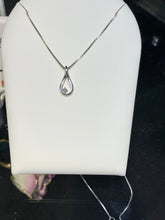 Charger l&#39;image dans la galerie, Silver Natural Diamond Pendant