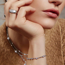 Charger l'image dans la galerie, Silver Multi Station Round Stone Chain Bracelet