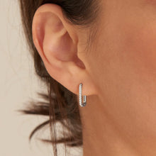 Laden Sie das Bild in den Galerie-Viewer, Glam Oval Hoop Earrings
