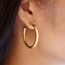 Charger l'image dans la galerie, Gold Classic Tube Oversized Hoop Earrings