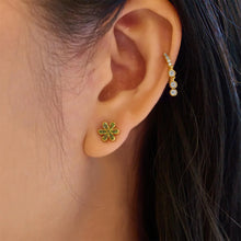 Laden Sie das Bild in den Galerie-Viewer, Gold Mint Green Floral Stud Earrings