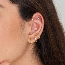 Cargar imagen en el visor de la galería, Small Silver Gold Plated Huggie Hoop Earrings