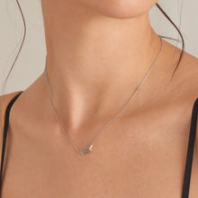 Load image into Gallery viewer, Glam Interlock Necklace