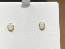 Charger l&#39;image dans la galerie, Opal 14 K Yellow Gold Earrings