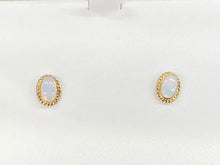 Charger l&#39;image dans la galerie, Opal 14 K Yellow Gold Earrings