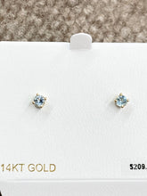 Charger l&#39;image dans la galerie, Sky Blue Topaz 14 K Yellow Gold Stud Earrings