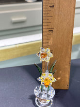 Load image into Gallery viewer, Daffodils Crystal Figurine