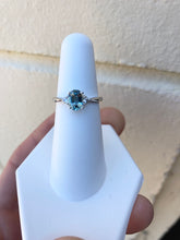 Cargar imagen en el visor de la galería, Aquamarine And Diamond White Gold Ring