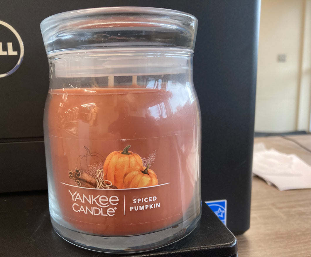 Spiced Pumpkin Yankee Candle