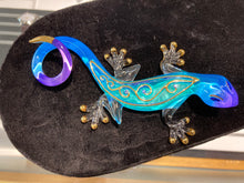 Cargar imagen en el visor de la galería, Desert Gecko Glass Figurine
