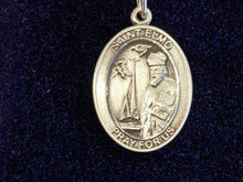Cargar imagen en el visor de la galería, Saint Elmo Silver Pendant And Chain