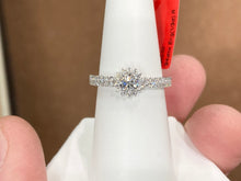 Charger l&#39;image dans la galerie, Diamond White Gold Engagement Ring