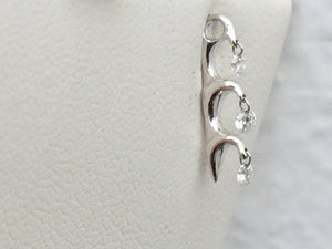 14 K White Gold Dangle Diamond Earrings 0.27 Carats.