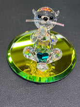Load image into Gallery viewer, Chillin Otter Crystal Figurine