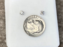 Cargar imagen en el visor de la galería, Quarter Carat White Gold Diamond Stud Earrings