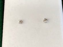 Load image into Gallery viewer, Diamond Stud Earrings 0.10 Carats White Gold