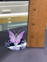 Cargar imagen en el visor de la galería, Pink Butterfly Glass Figurine