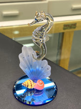 Cargar imagen en el visor de la galería, Seahorse Glass Figurine With Swarovski Elements