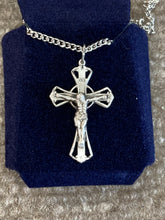 Load image into Gallery viewer, Silver Crucifix And Chain