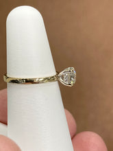 Cargar imagen en el visor de la galería, Diamond Engagement Ring 14 K Gold 0.80 Carats