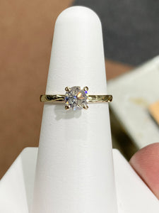 Diamond Engagement Ring 14 K Gold 0.80 Carats