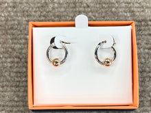 Cargar imagen en el visor de la galería, Cape Cod Hoop Earrings Rose Gold And Silver