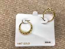 Cargar imagen en el visor de la galería, Diamond Cut Gold Hoop Earrings