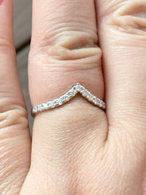 Load image into Gallery viewer, White Gold Curved Diamond Wedding Ring
