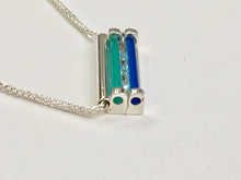 Cargar imagen en el visor de la galería, Blue And Green Onyx Silver Bar Necklace