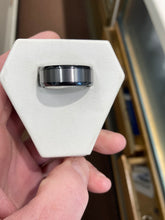 Laden Sie das Bild in den Galerie-Viewer, Tantalum With Black Zirconium Wedding Ring