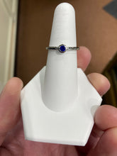 Load image into Gallery viewer, Sapphire Silver Ring